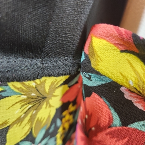 Spense Mixed Print Floral Wrap Dress, sz 4 - Picture 8 of 11